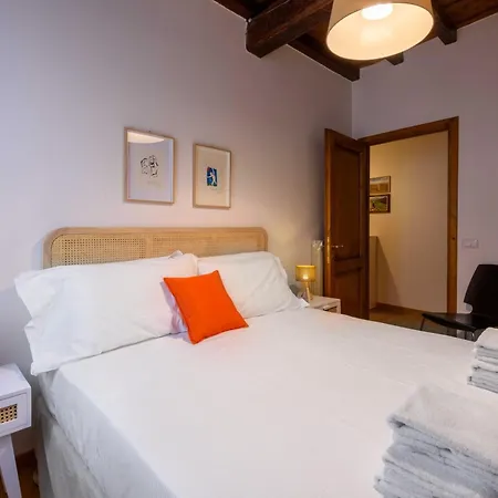 Apartment L'angolo Dell'arte By Mmega