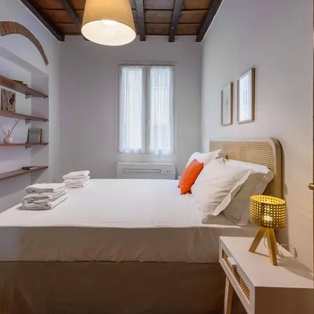 Apartment L'angolo Dell'arte By Mmega